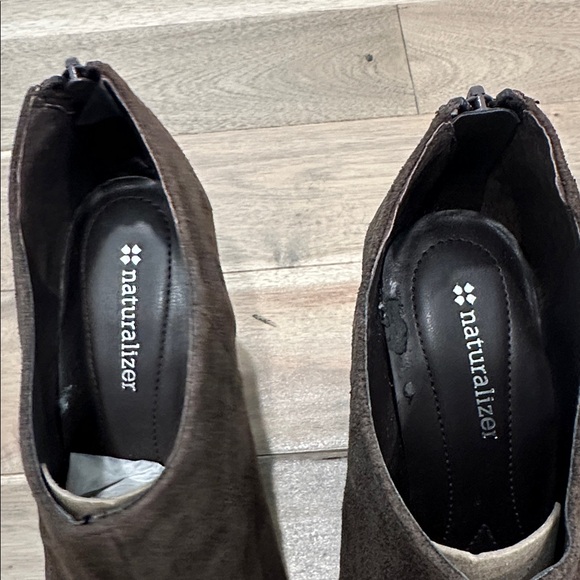 Naturalizer Ella Dark Brown taupe Wedge heel booties Shoes - Picture 9 of 10